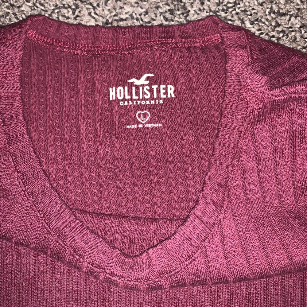 L hollister top